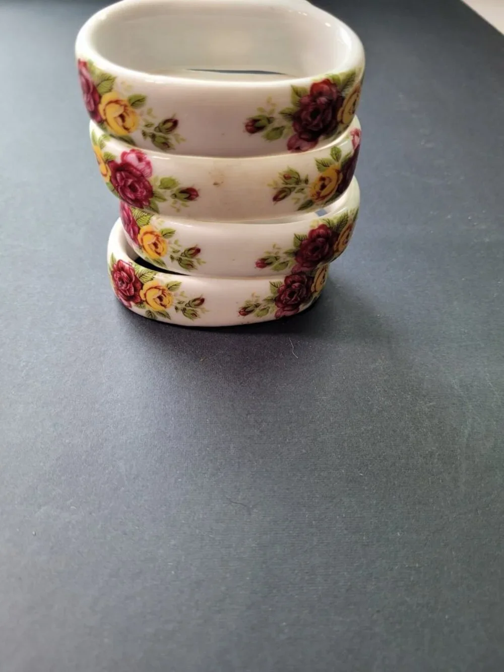 Vintage Genuine Bone China Cottage Rose‎ Napkin Rings Set of 4 Floral Taiwan